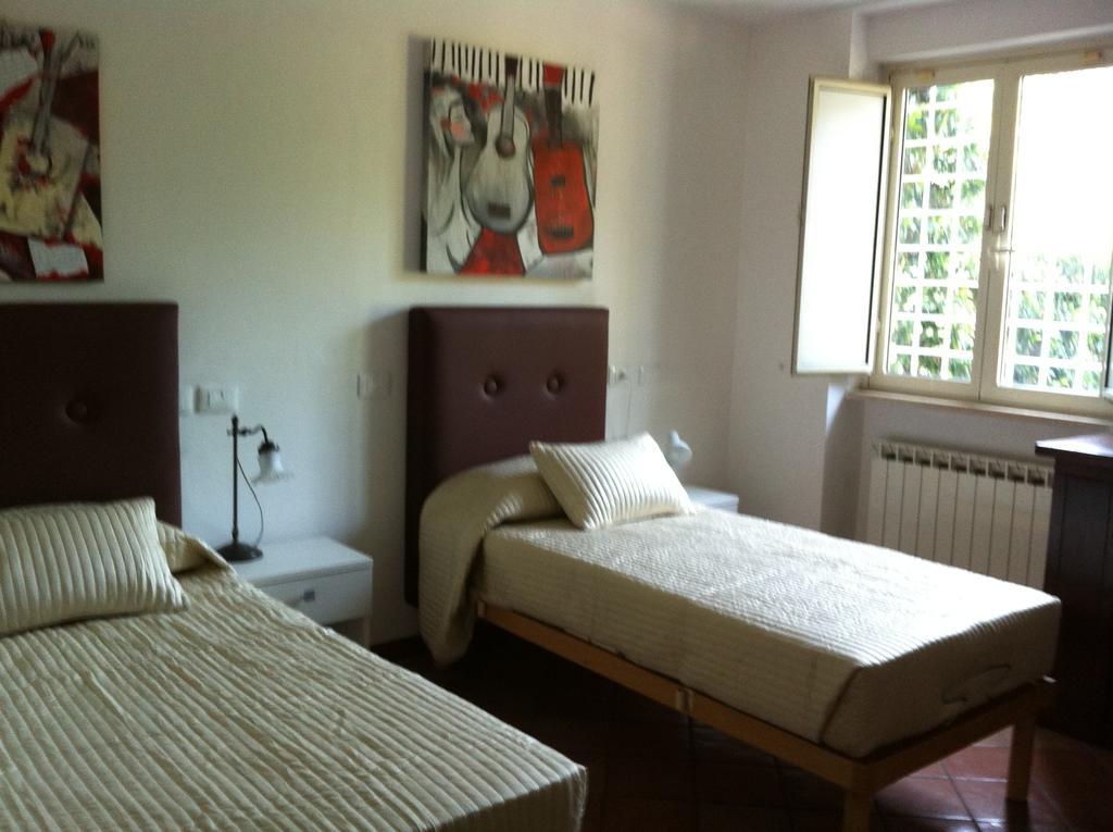 Villa Iolanda Rome Room photo