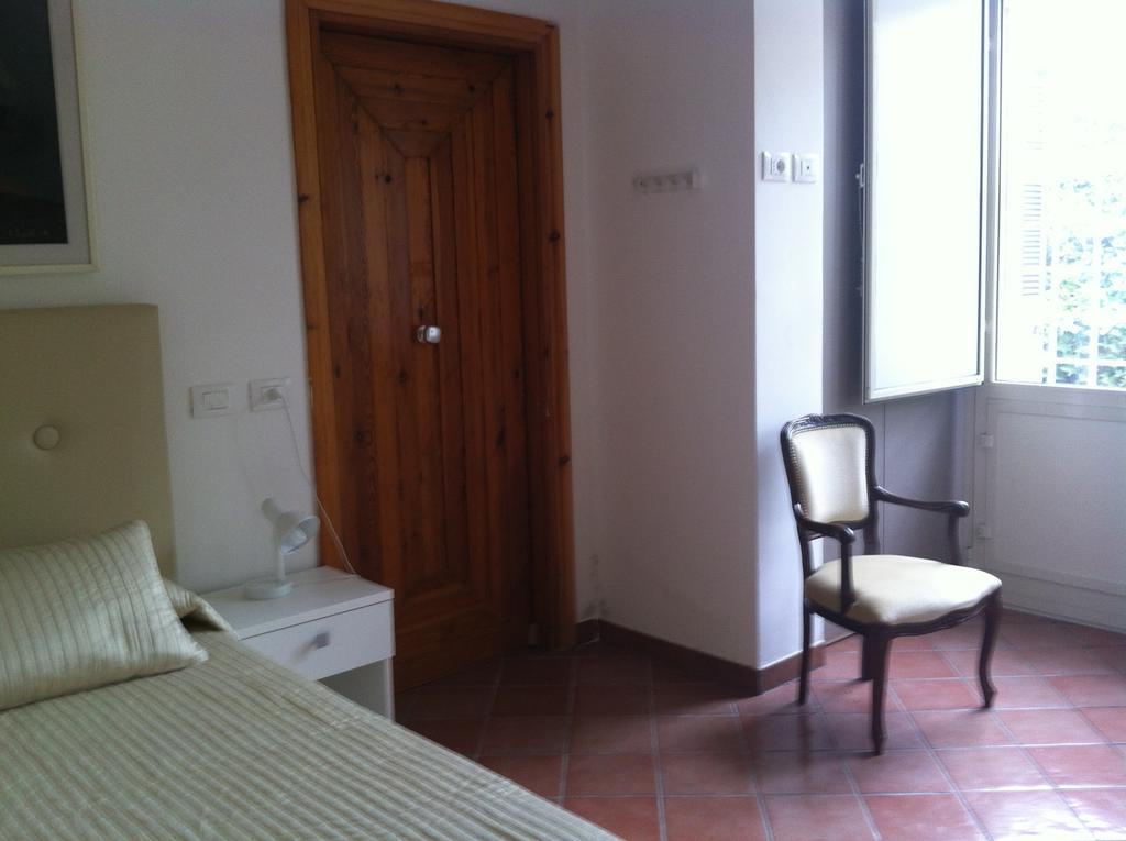 Villa Iolanda Rome Room photo